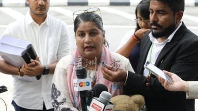 苦寻16年终见警队一哥　英迪拉望警方告知女儿下落