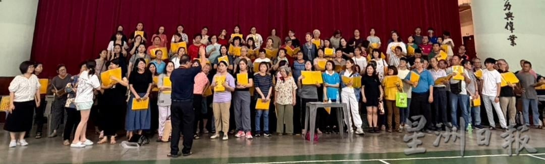 12月13三才华小登场邀赴会 霹圣诞庆典传喜悦温情