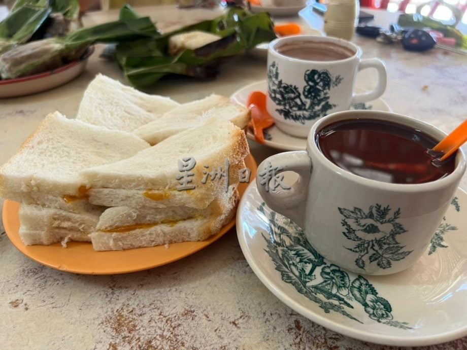(预编12/12见报)村长揾食/合群茶室,吃的是人情味