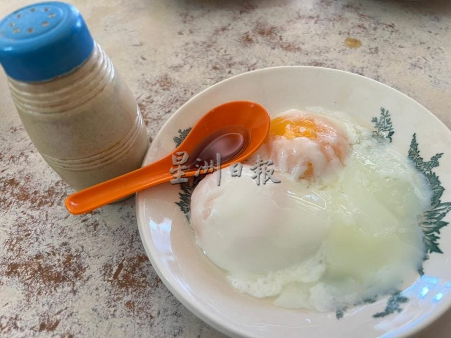 (预编12/12见报)村长揾食/合群茶室,吃的是人情味