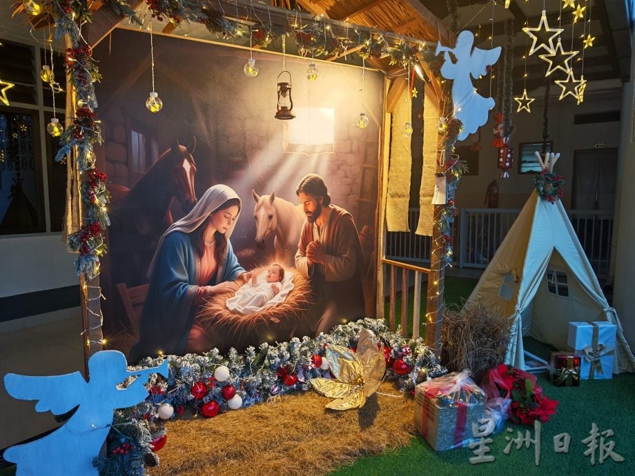 多个主题欢迎参观打卡 曼绒12教堂圣诞布置吸睛