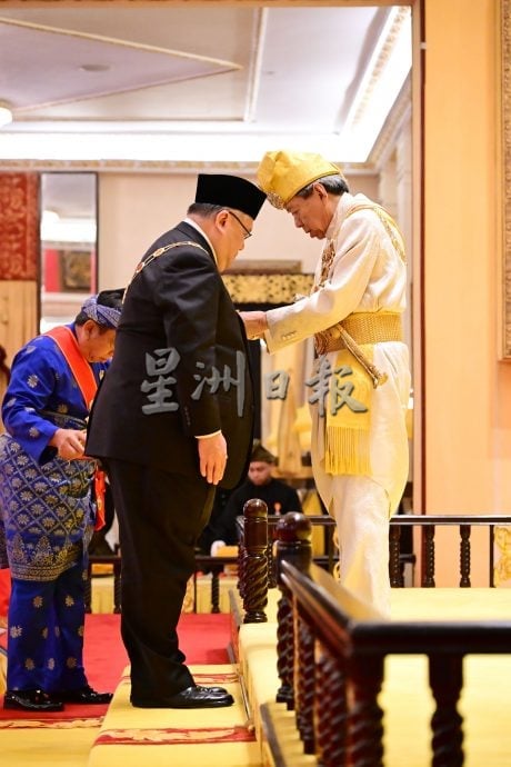 全国/雪州苏丹沙拉弗丁80岁华诞