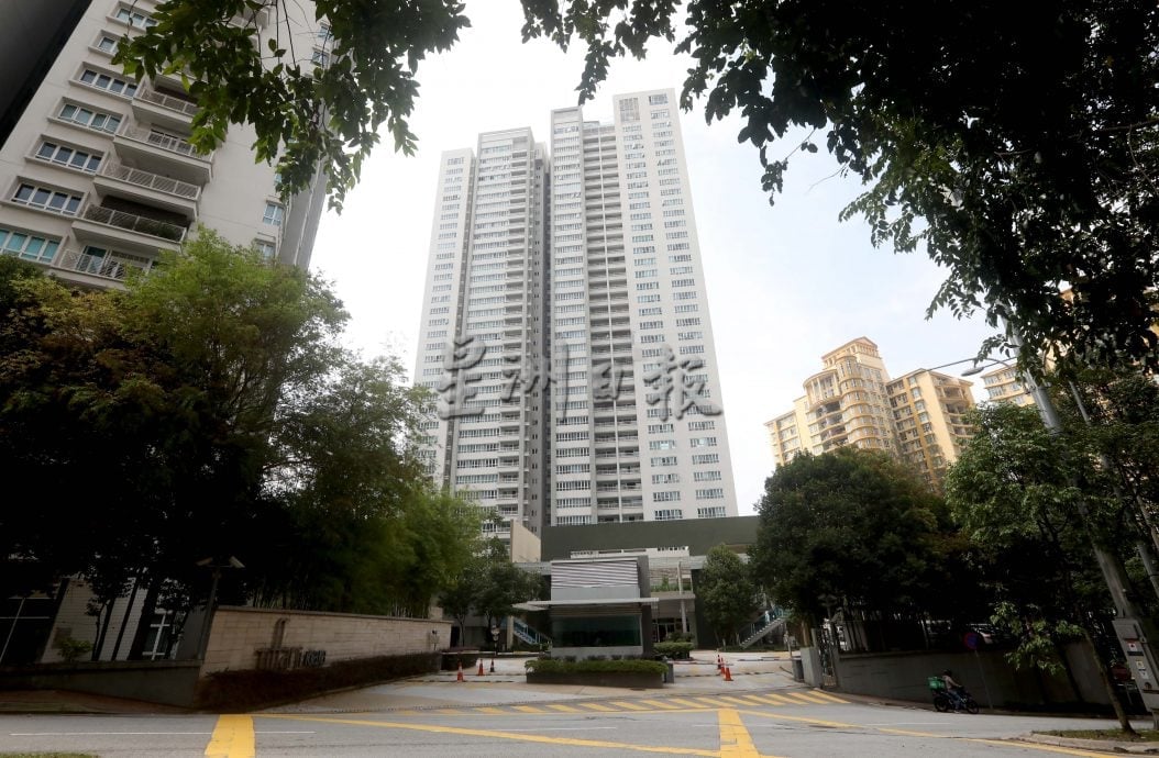 满家乐公寓火灾|住户黑暗中从楼梯逃生后爆料:26楼消防栓竟无水可用!