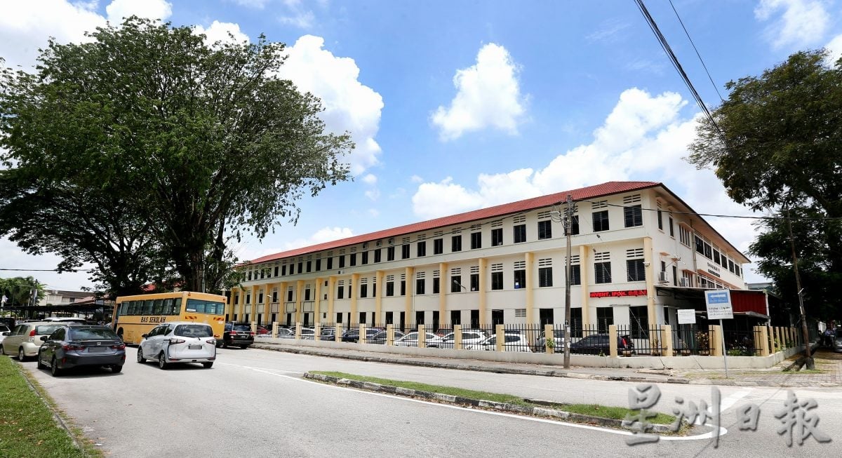 霹千人华校10华中5华小2独中 三德华中1700学生最多