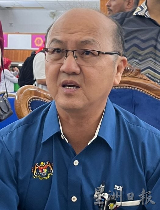 （古城第四版主文） //  救护车遇贵宾车队