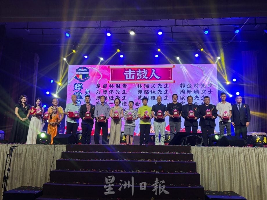 （已签发）柔：**版头**爱一学生人数24年跌75%   苏立胜吁家长支持柔唯一纯女校