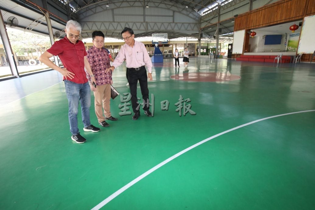 大都会（版2头）/丘钦瀚非官方访问鹅唛县3所学校