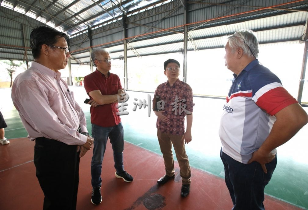 大都会（版2头）/丘钦瀚非官方访问鹅唛县3所学校