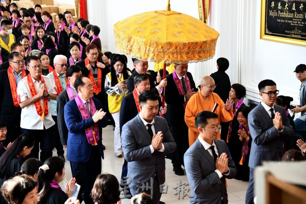 补图//岁末祈福大法会 : 林家全、宽如法师、陈炎顺