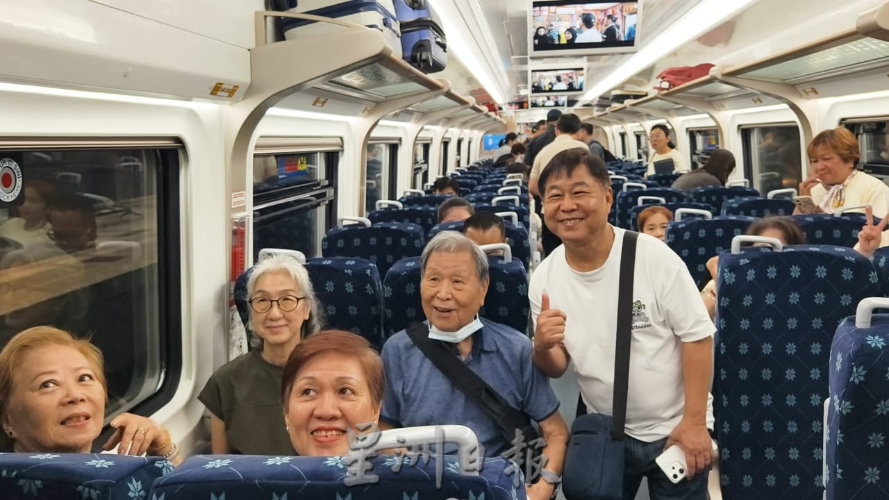 ETS新山往返吉隆坡通车 迎首批乘客