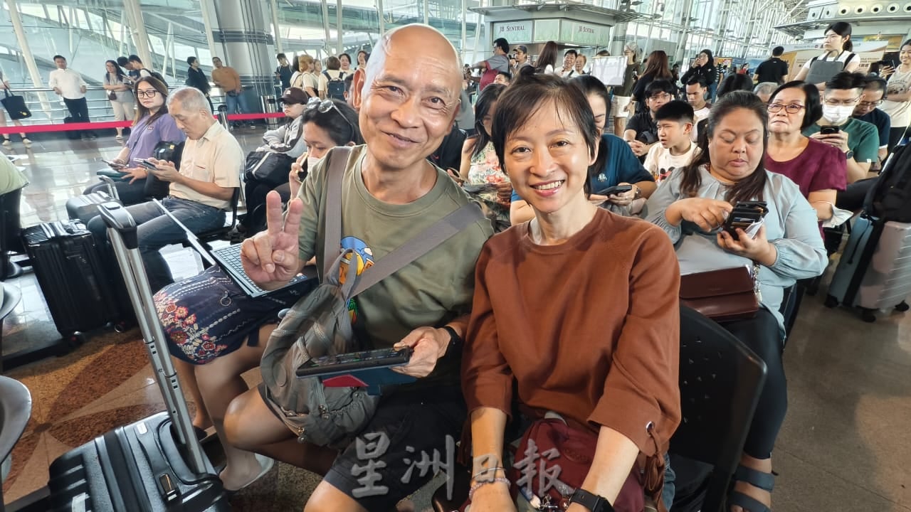 ETS新山往返吉隆坡通车 迎首批乘客