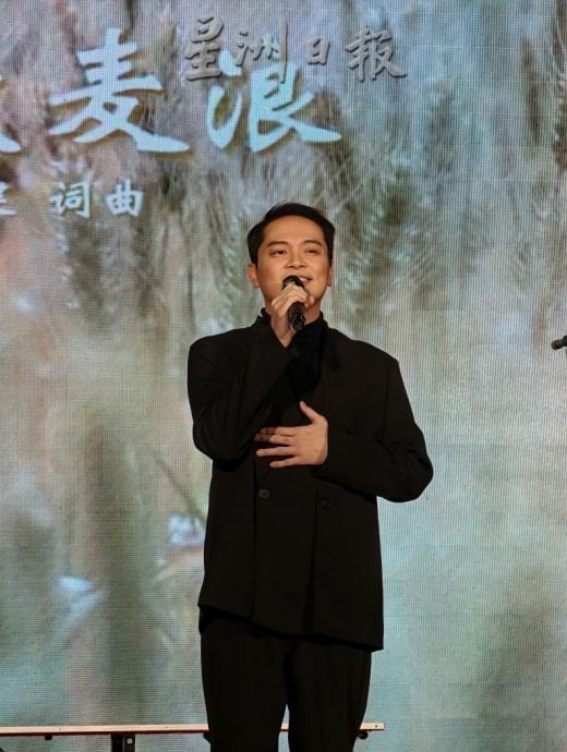 (已签发)柔:**可版头**銮中华校友会合唱团20年 “悦韵绕蝠城”唱响居銮