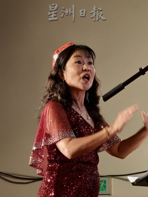 (已签发)柔:**可版头**銮中华校友会合唱团20年 “悦韵绕蝠城”唱响居銮