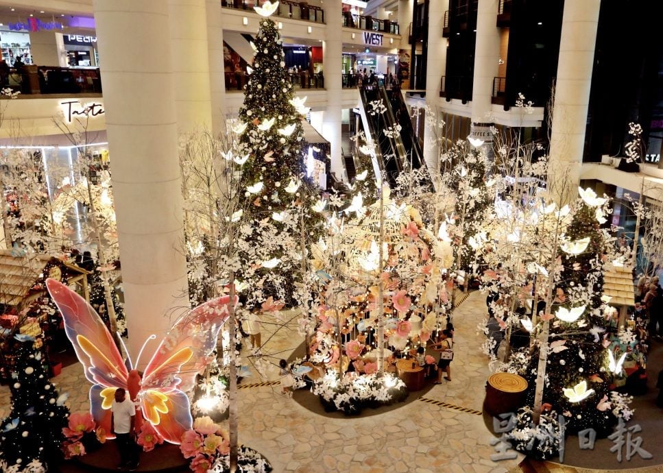 大都会封底画页/圣诞节商场装饰