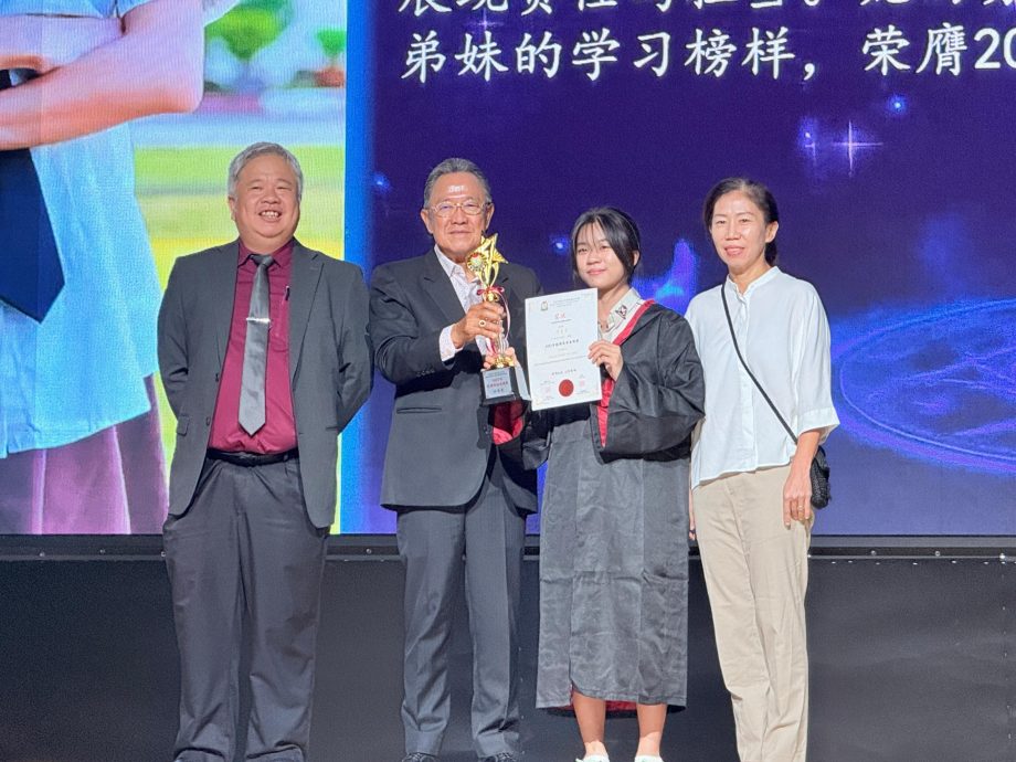 VIP文(大北马)大年新民独中毕业礼颁奖 星洲学记获奖