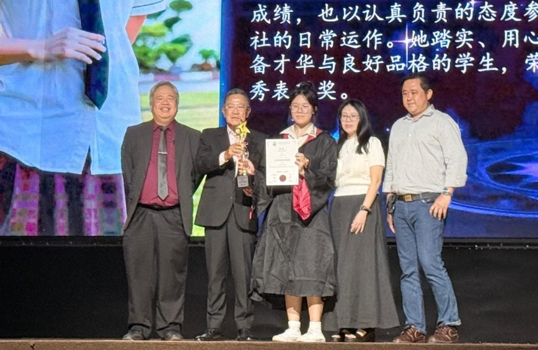 VIP文(大北马)大年新民独中毕业礼颁奖 星洲学记获奖