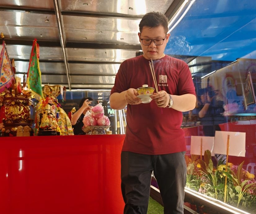 VIP文(大北马)远从中国来马 五大关帝围炉团圆