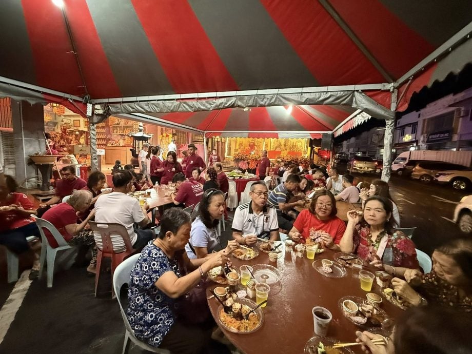 VIP文(大北马)远从中国来马 五大关帝围炉团圆